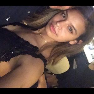 Meet your Posher, Dienis